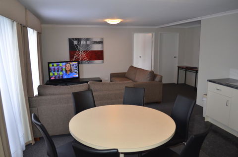 Arkana Motor Inn & Terrace Apartments - Accommodation in Surfers Paradise 8