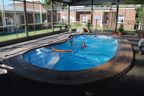 Arkana Motor Inn & Terrace Apartments - Accommodation in Surfers Paradise 2
