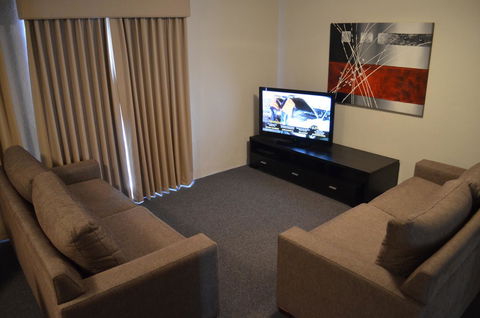 Arkana Motor Inn & Terrace Apartments - Accommodation in Surfers Paradise 4