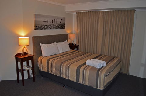 Arkana Motor Inn & Terrace Apartments - Accommodation in Surfers Paradise 1