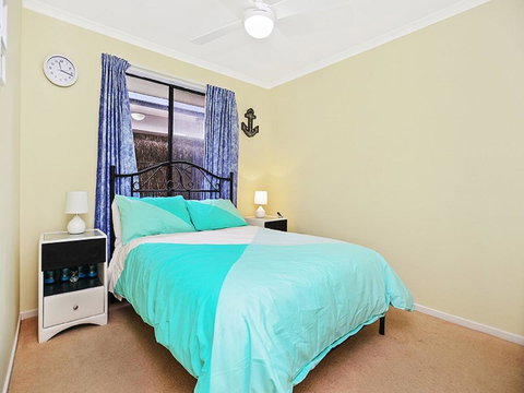 Lakeside - Encounter Bay - Accommodation in Surfers Paradise 11