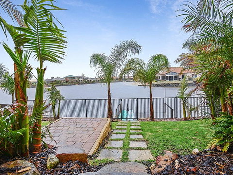 Lakeside - Encounter Bay - Accommodation in Surfers Paradise 3