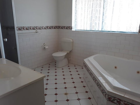 Acacia Apartments - Accommodation in Surfers Paradise 5