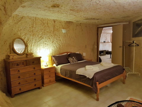 Underground Gem - Accommodation in Surfers Paradise 4