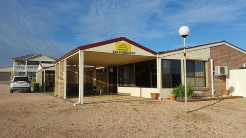 Wallaroo Sunset Home - Accommodation in Surfers Paradise 0