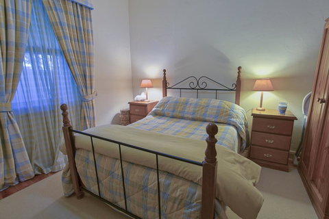 Tanunda Cottages - Accommodation in Surfers Paradise 15