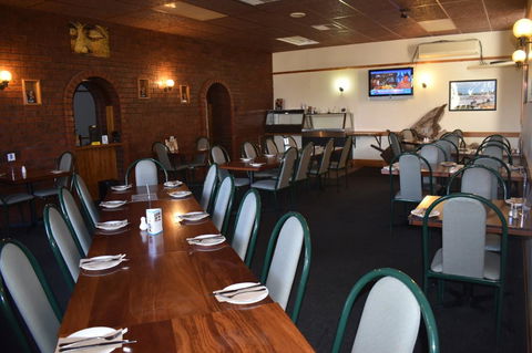 Commercial Hotel Morgan - Accommodation in Surfers Paradise 6