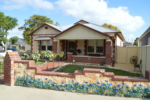 Two Cow Cottage Bed & Breakfast - Accommodation in Surfers Paradise 15