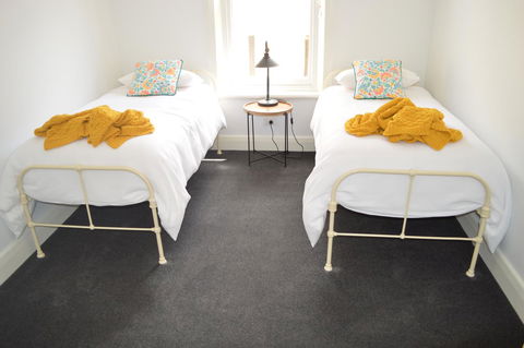 Two Cow Cottage Bed & Breakfast - Accommodation in Surfers Paradise 20