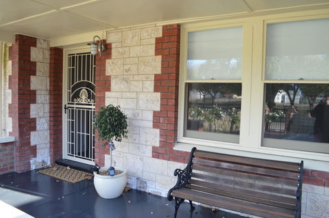 Two Cow Cottage Bed & Breakfast - Accommodation in Surfers Paradise 28