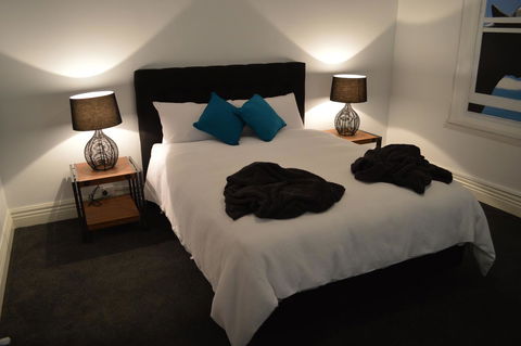 Two Cow Cottage Bed & Breakfast - Accommodation in Surfers Paradise 19