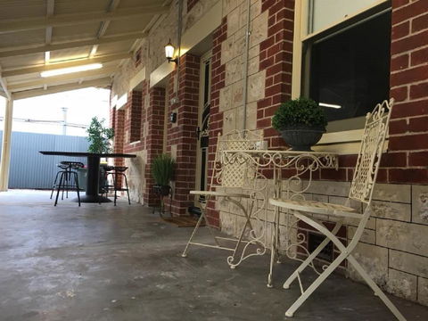Two Cow Cottage Bed & Breakfast - Accommodation in Surfers Paradise 0