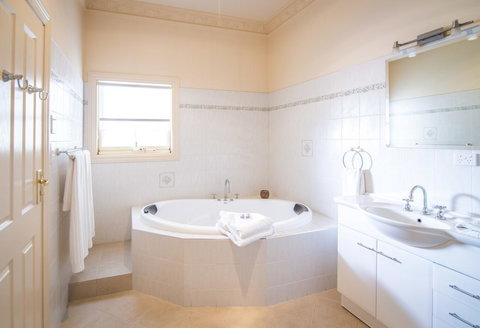 Barossa Vineyard Cottages - Accommodation in Surfers Paradise 33