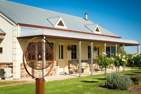 Barossa Vineyard Cottages - Accommodation in Surfers Paradise 0