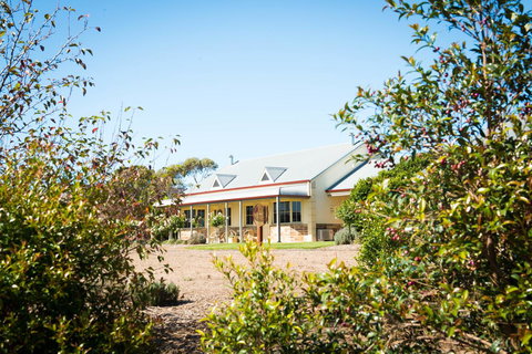 Barossa Vineyard Cottages - Accommodation in Surfers Paradise 2