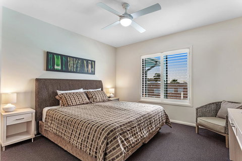 Pacific Blue 278-265 Sandy Pt Rd- Dual Key Access, Wifi, Linen And Air Conditioning - Accommodation in Surfers Paradise 10