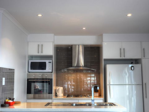 Home On Torrens - Accommodation in Surfers Paradise 27