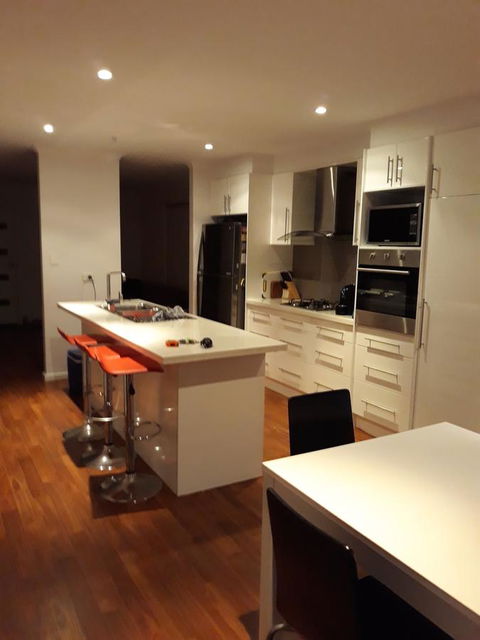 Home On Torrens - Accommodation in Surfers Paradise 2