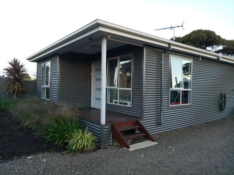 Home On Torrens - Accommodation in Surfers Paradise 5