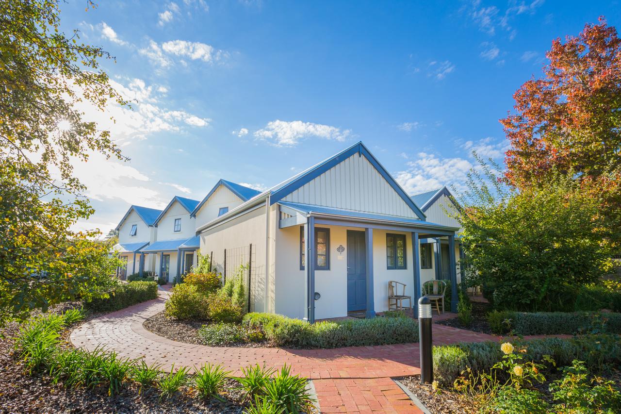 Hahndorf SA Accommodation in Surfers Paradise
