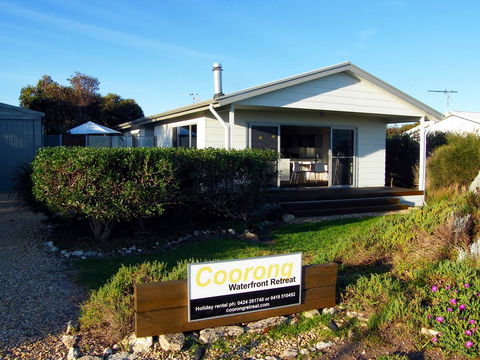 Coorong Waterfront Retreat - Accommodation in Surfers Paradise 14
