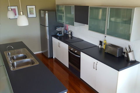 Coorong Waterfront Retreat - Accommodation in Surfers Paradise 9