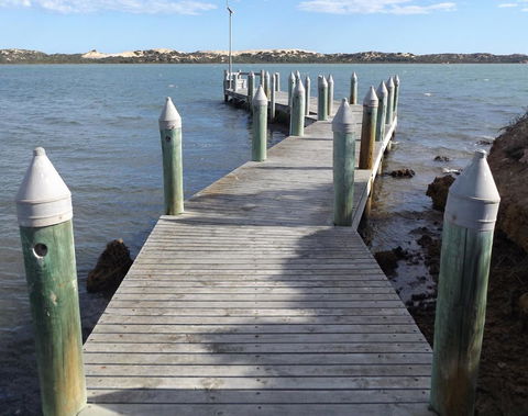 Coorong Waterfront Retreat - Accommodation in Surfers Paradise 33