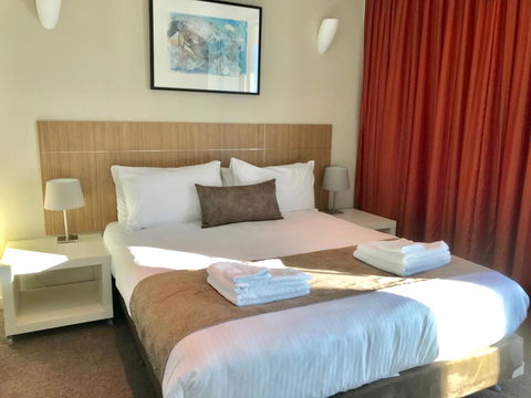 Adelaide DressCircle Apartments - North Terrace - Accommodation in Surfers Paradise 5