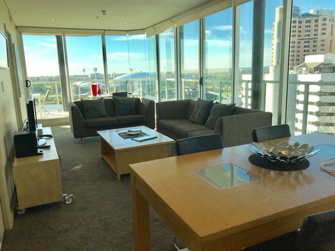 Adelaide DressCircle Apartments - North Terrace - Accommodation in Surfers Paradise 9