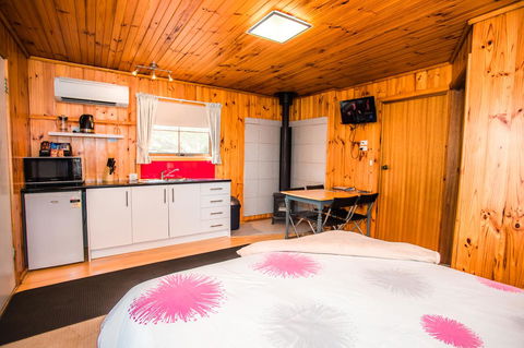 Seppelts View Cabins - Accommodation in Surfers Paradise 32