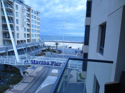 Lights Landing Apartments - Accommodation in Surfers Paradise 13