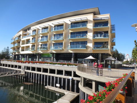 Lights Landing Apartments - Accommodation in Surfers Paradise 0