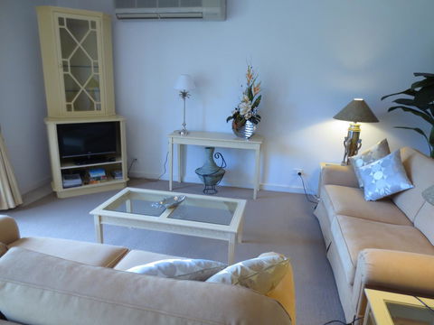 Lights Landing Apartments - Accommodation in Surfers Paradise 6