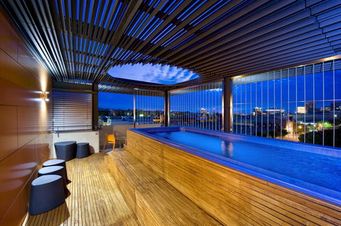 The Soho Hotel - Accommodation in Surfers Paradise 3