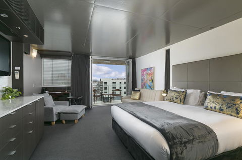 The Soho Hotel - Accommodation in Surfers Paradise 10