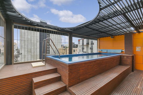 The Soho Hotel - Accommodation in Surfers Paradise 9