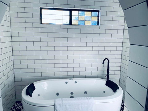 The Manor Basket Range - Accommodation in Surfers Paradise 11