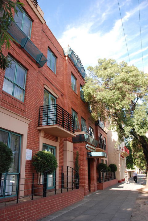 Majestic Tynte Street Apartments - Accommodation in Surfers Paradise 4