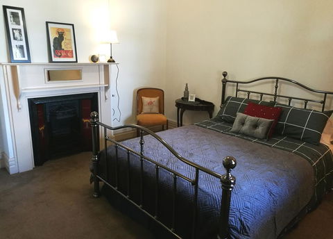 Hilda Anna's - Accommodation in Surfers Paradise 24