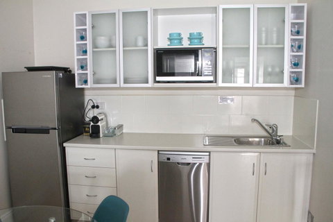 Smugglers Inn Studio Apartments - Accommodation in Surfers Paradise 8