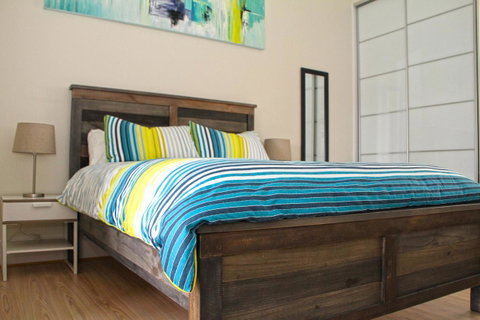 Smugglers Inn Studio Apartments - Accommodation in Surfers Paradise 13
