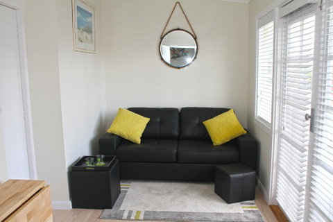 Smugglers Inn Studio Apartments - Accommodation in Surfers Paradise 11
