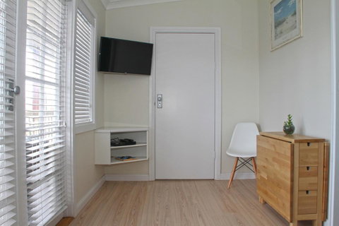 Smugglers Inn Studio Apartments - Accommodation in Surfers Paradise 17