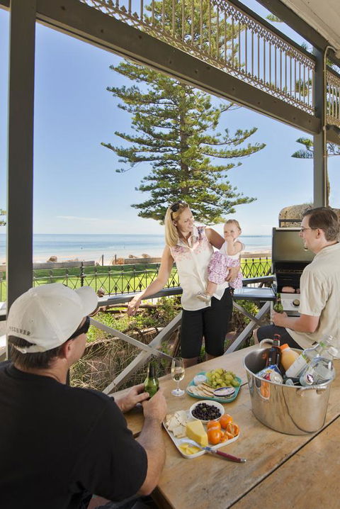 Seawall Apartments - Accommodation in Surfers Paradise 9
