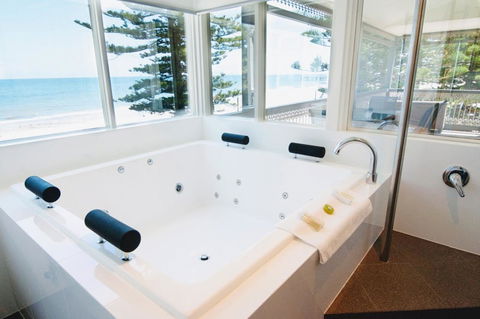 Seawall Apartments - Accommodation in Surfers Paradise 30