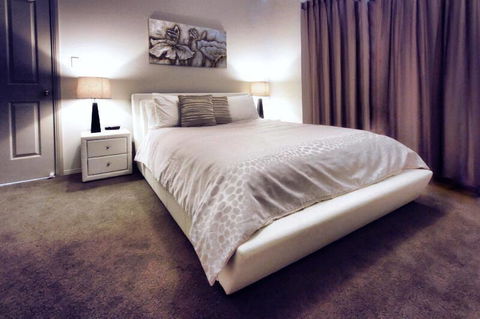Casavino Luxury Villa - Accommodation in Surfers Paradise 5