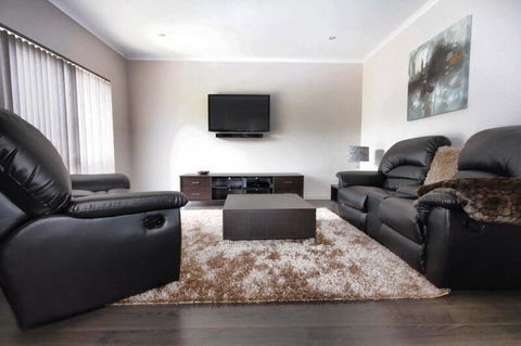 Casavino Luxury Villa - Accommodation in Surfers Paradise 18