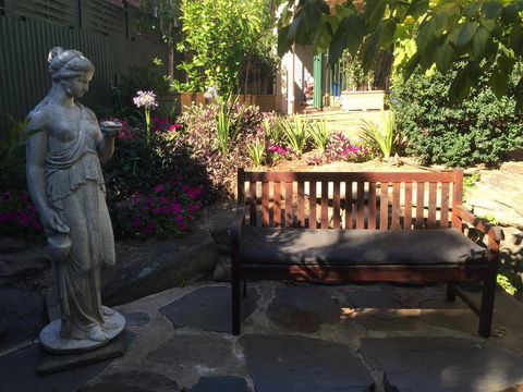 8 Osborne - Accommodation in Surfers Paradise 3