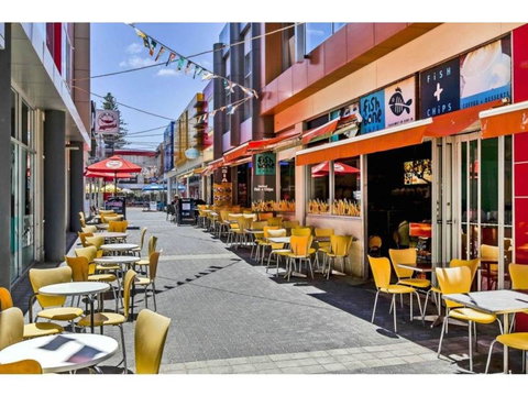 Glenelg Gateway Apartments - Accommodation in Surfers Paradise 12