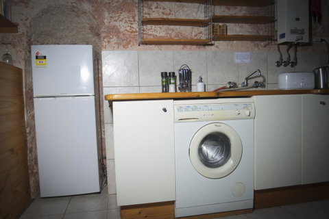 Ali\'s Underground Studio - Accommodation in Surfers Paradise 5